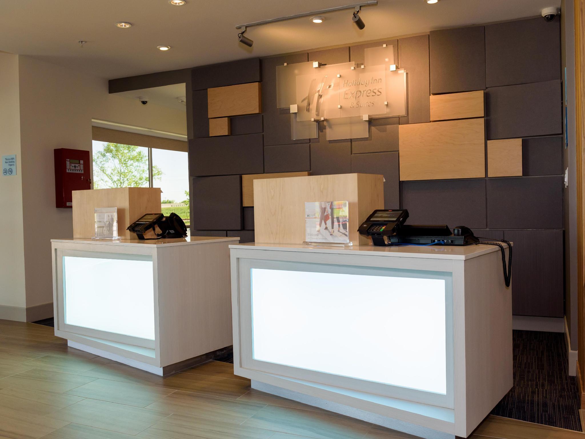 Holiday Inn Express & Suites Mckinney - Frisco East By Ihg Exterior foto